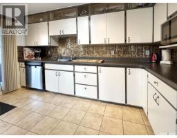 Kitchen - 511 101st Street, North Battleford, SK S9A0Y5 Photo 8