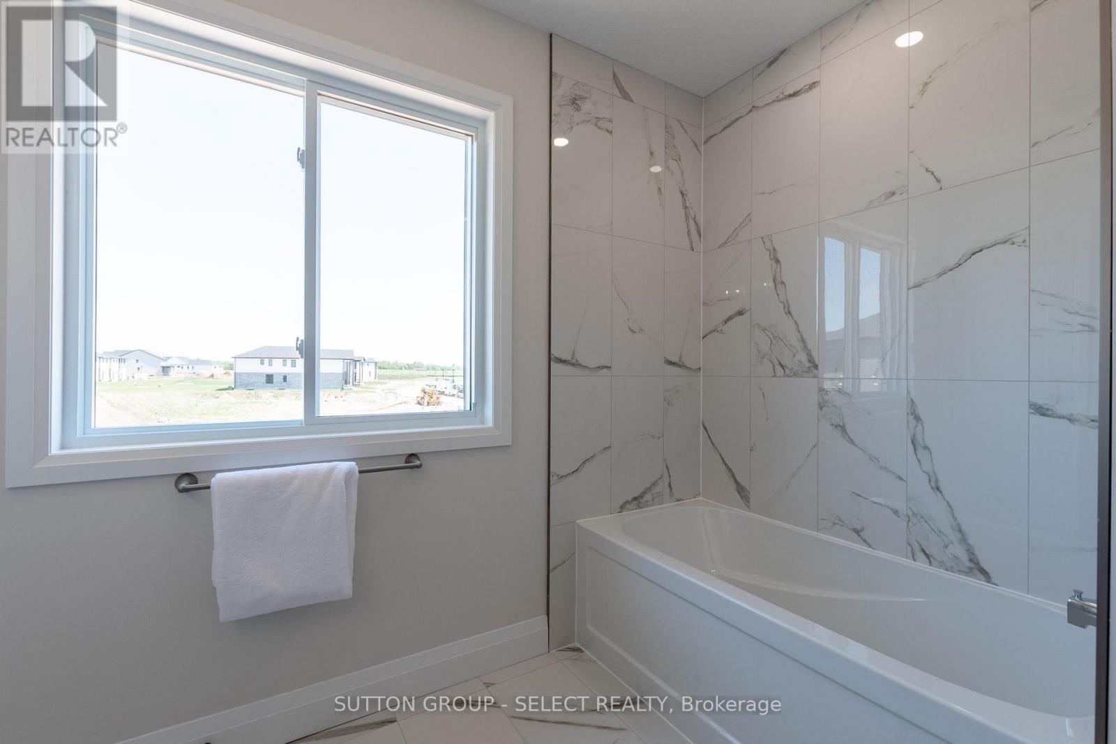 6342 HEATHWOODS AVENUE - 26