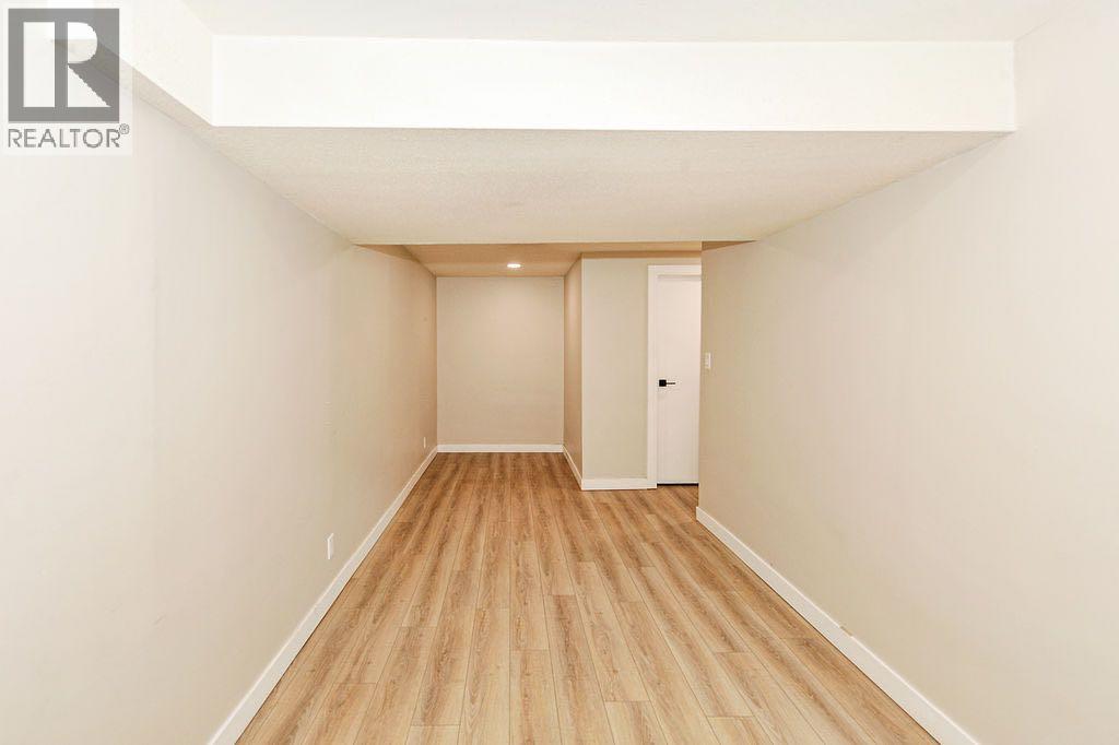 3 Montcalm Avenue - Image 32