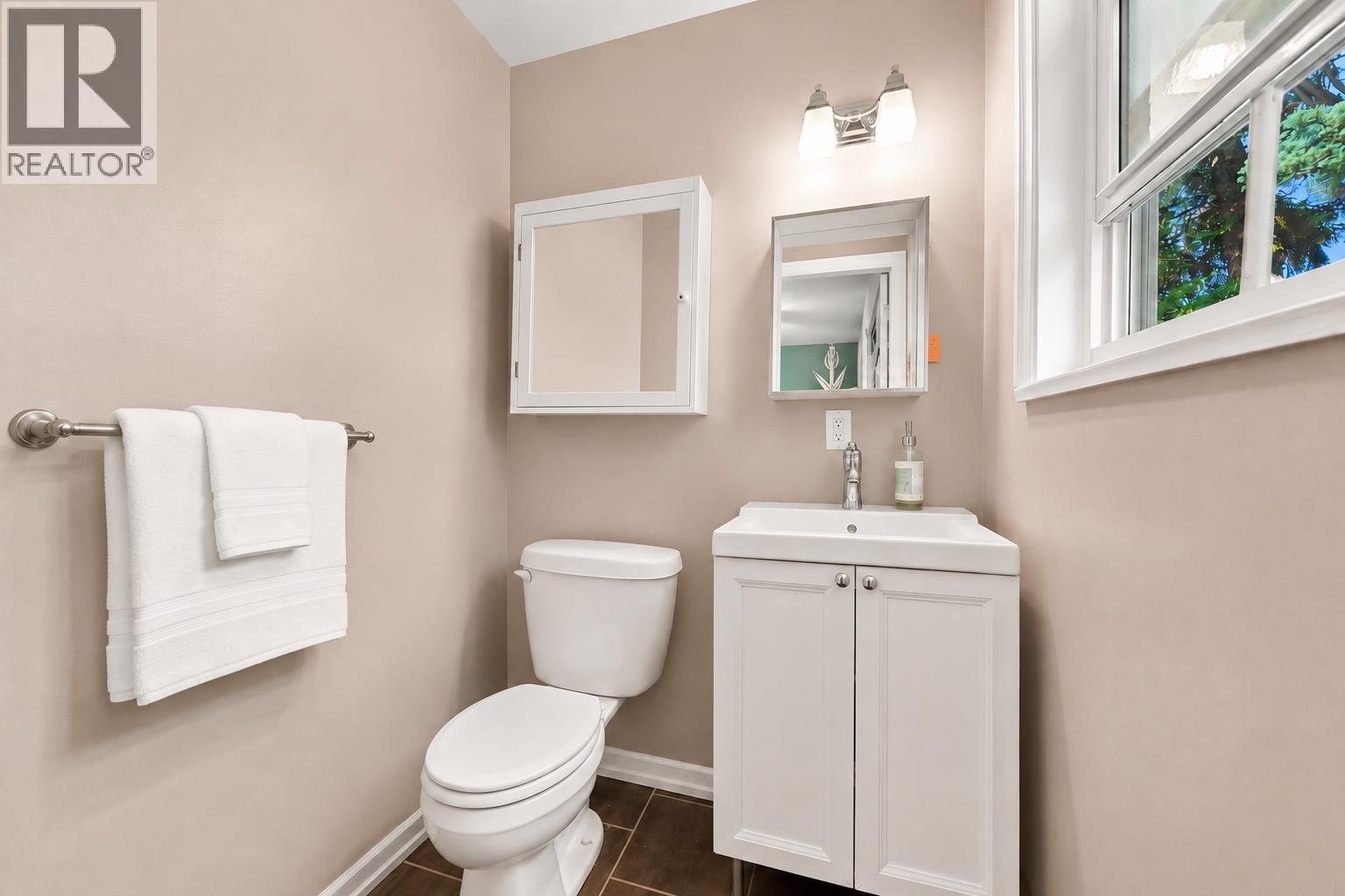 1617 STELLA PLACE, Port Coquitlam