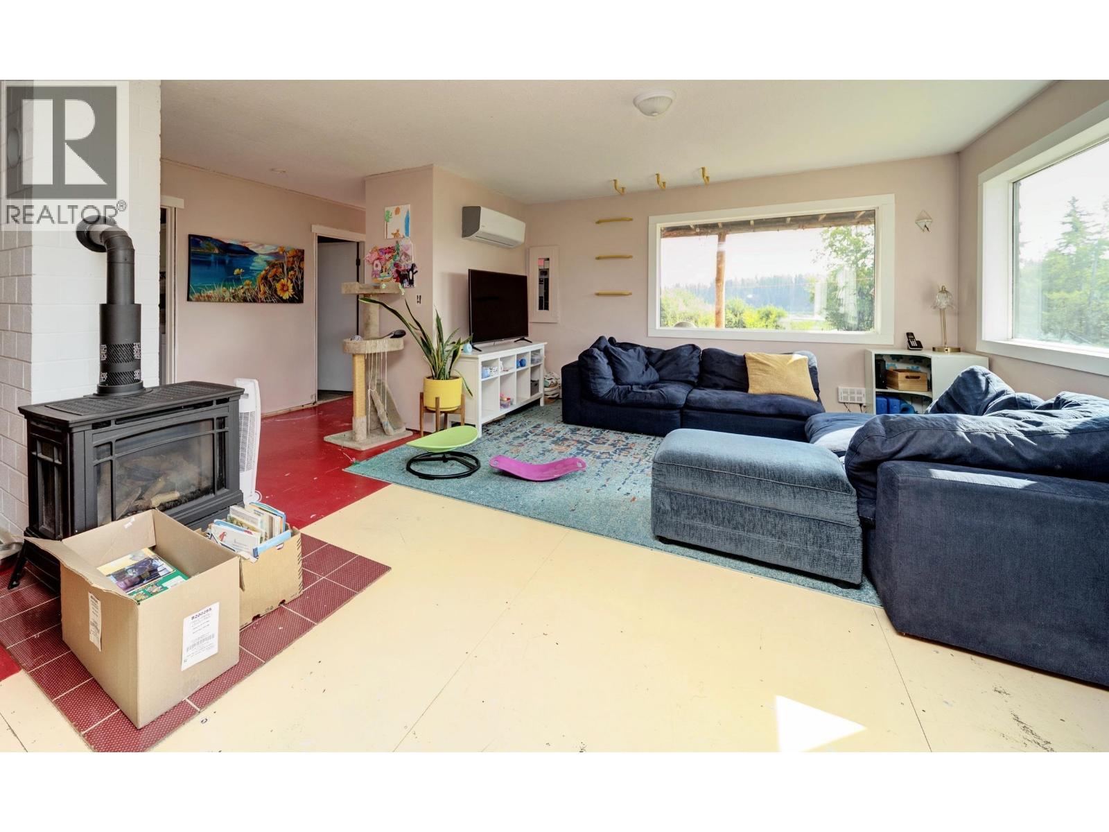 2211 DOYLE ROAD - 6