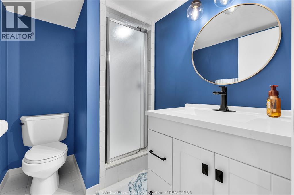3981 WHITNEY - 33