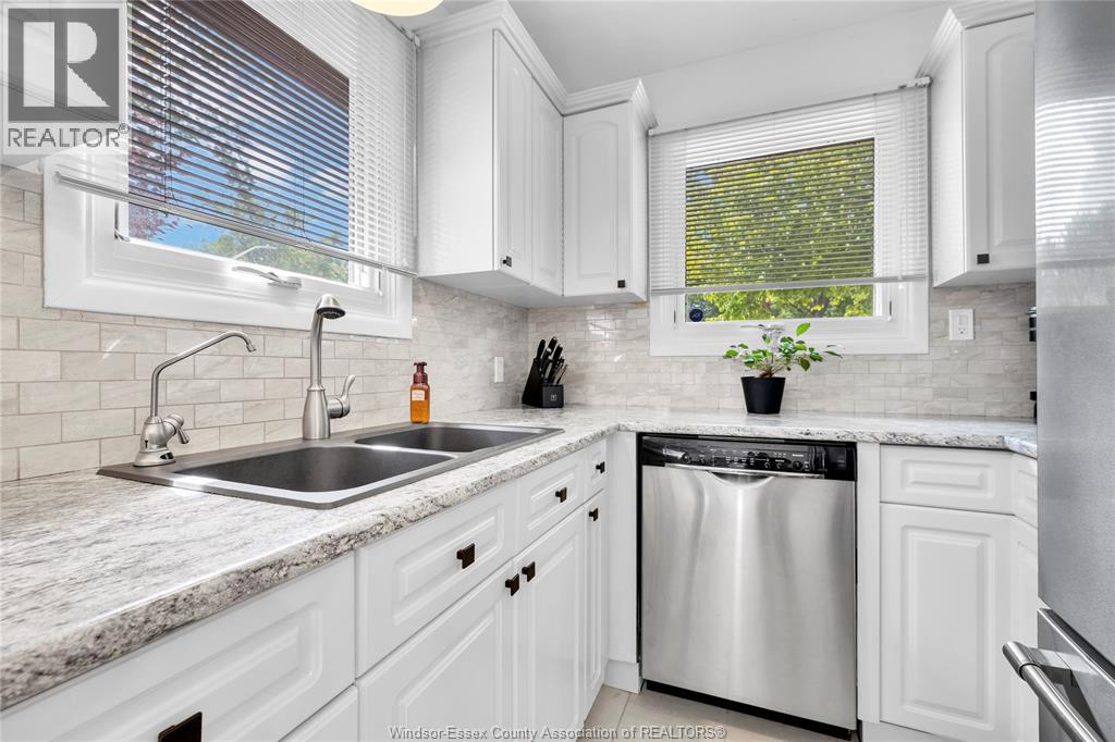 3981 WHITNEY - 13