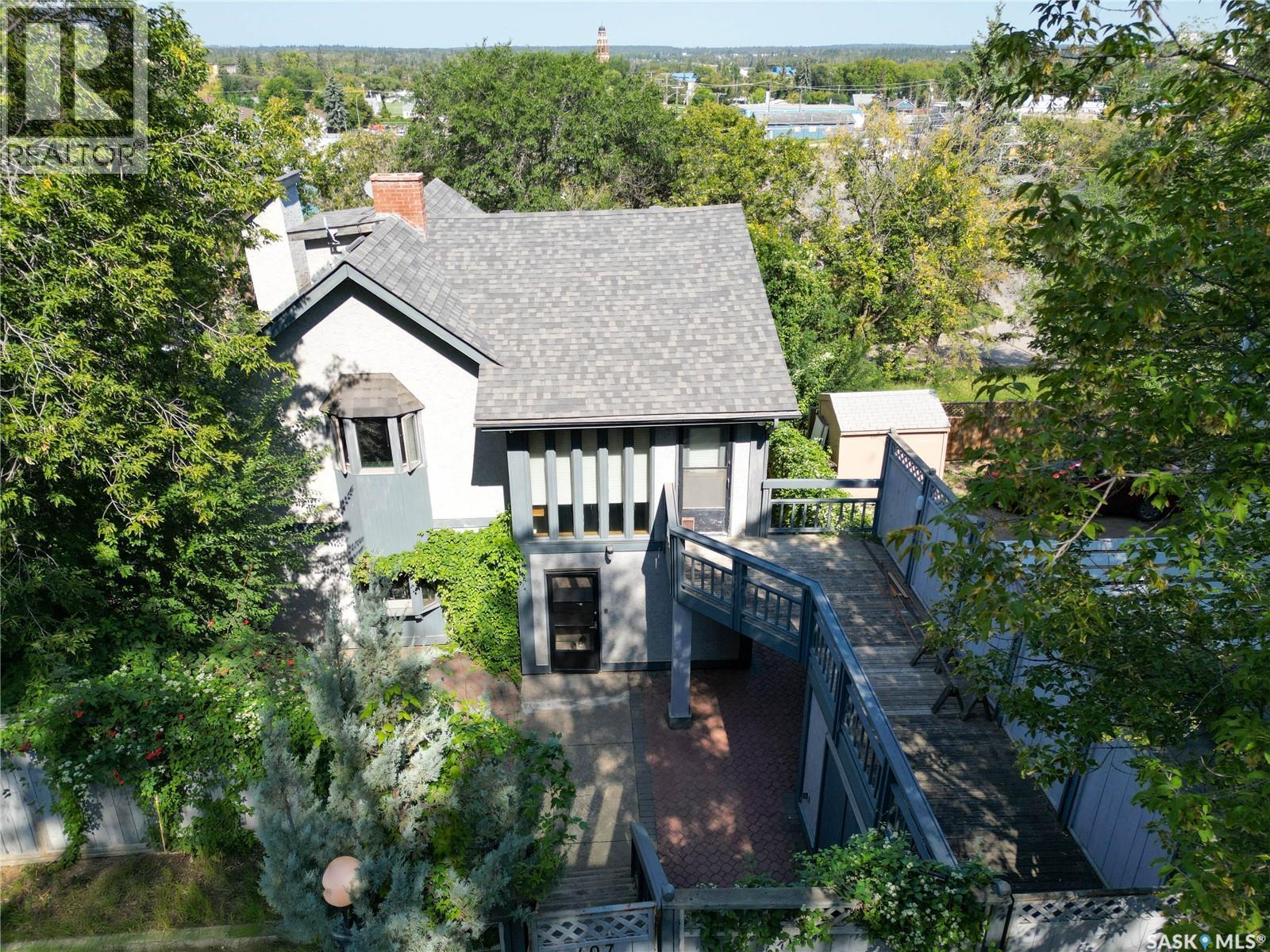 407 18th STREET W - 2
