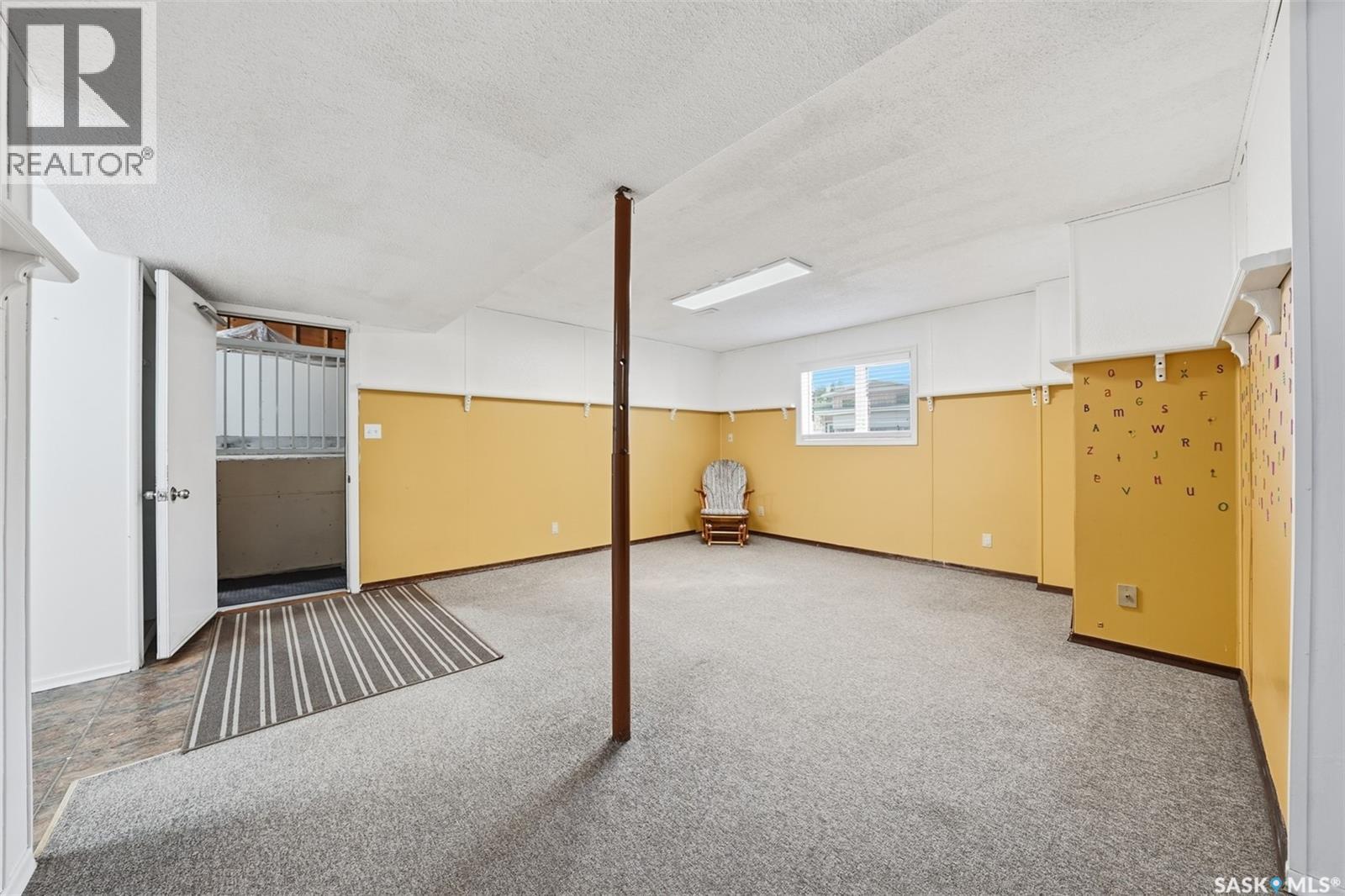 525 Wilken CRESCENT W - 36