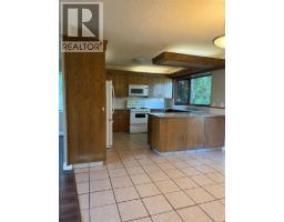 Recreational, Games room - 106 Ojibwa Place W, Lethbridge, AB T1K5T5 Photo 8