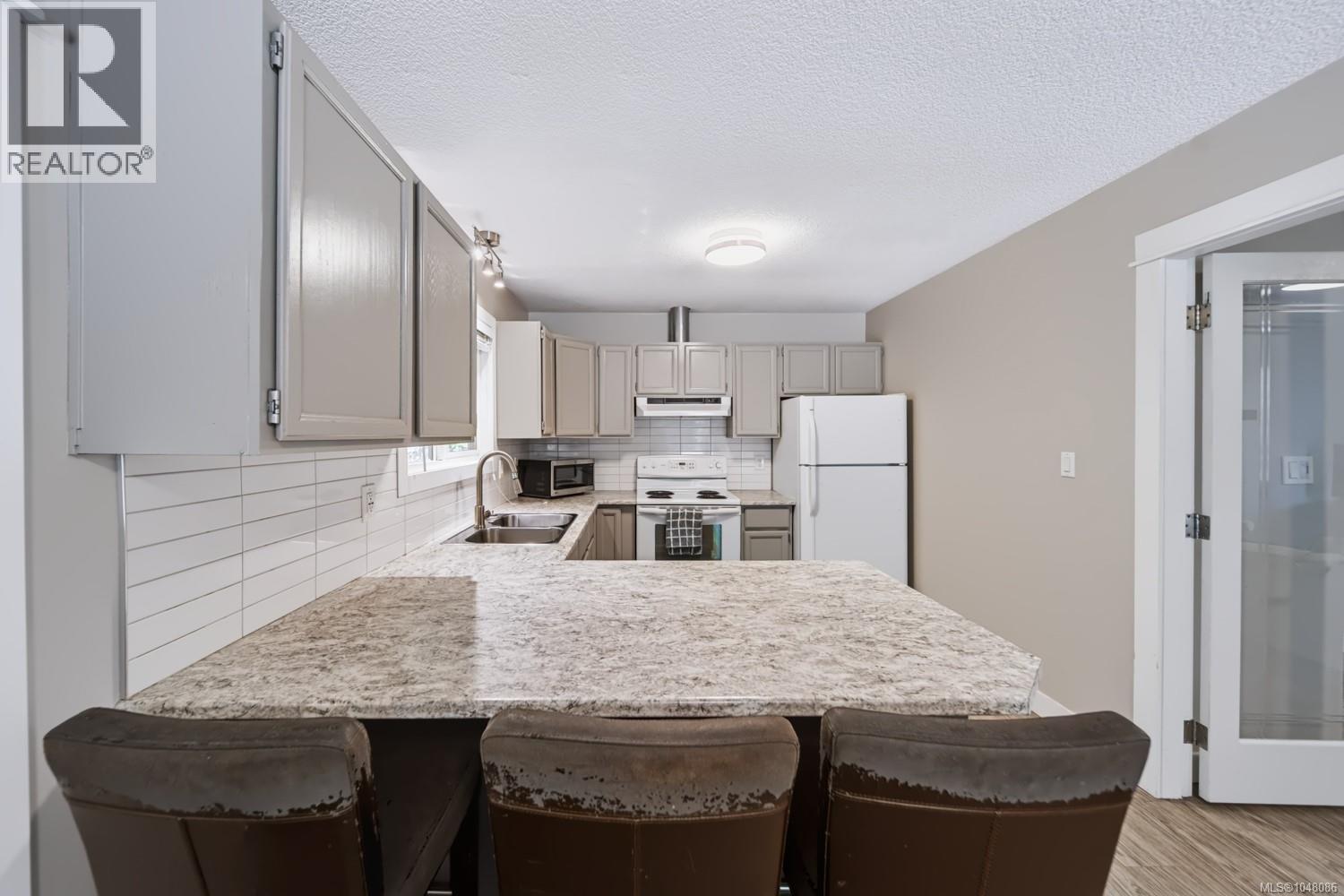 3161 Singleton Rd - 9