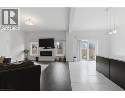 Kitchen - 2000 Maddex Way, London, ON N5X0M9 Photo 17