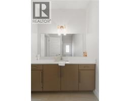 2000 Maddex Way, London, ON N5X0M9 Photo 36