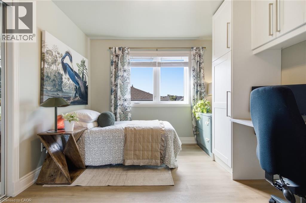 445 SHERRING Street - Image 31