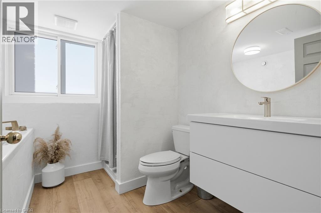 445 SHERRING Street - Image 22