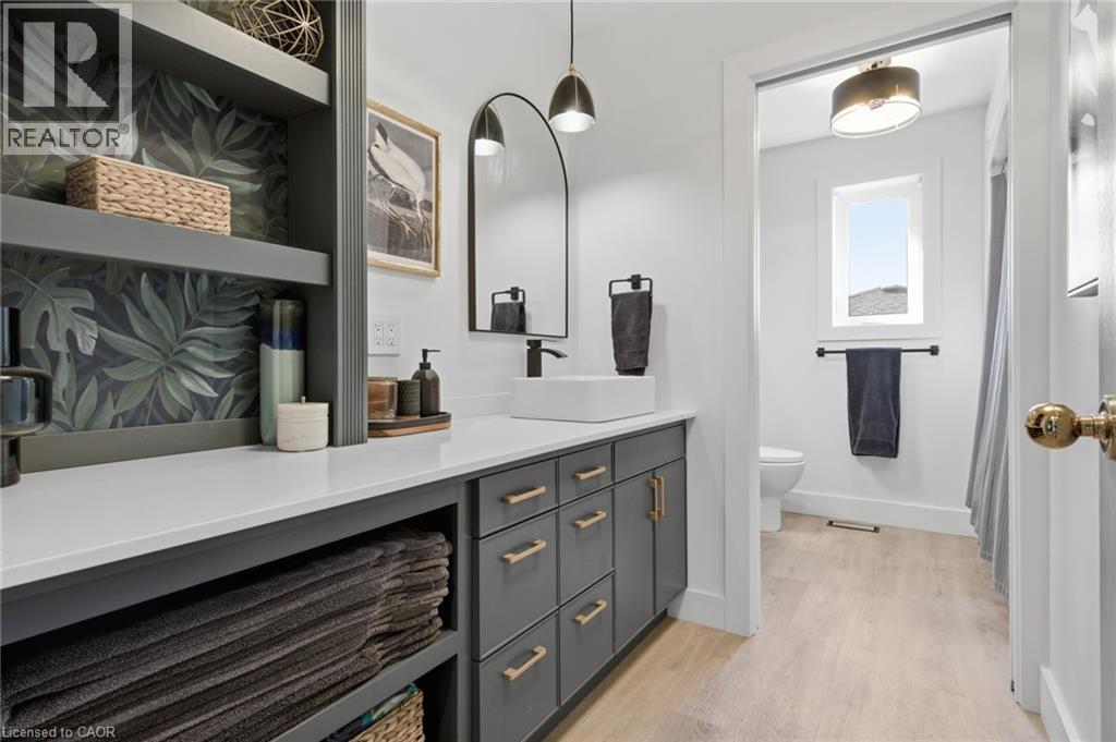 445 SHERRING Street - Image 34