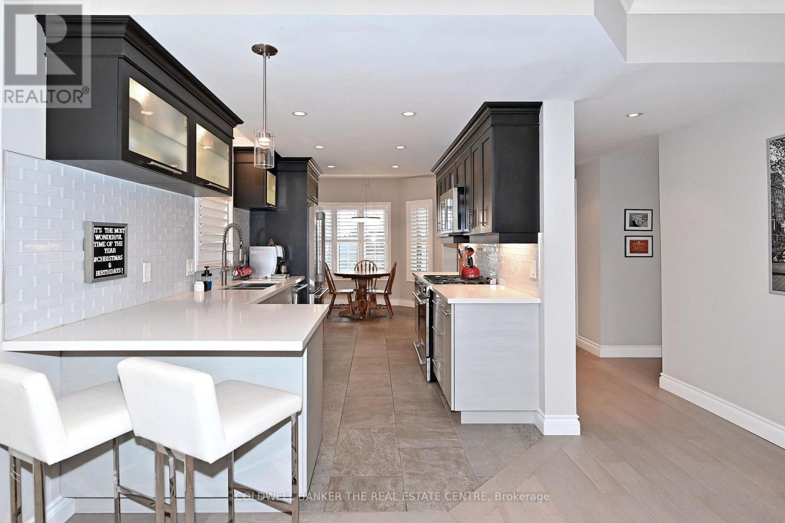 #16 520 SILKEN LAUMANN DRIVE - 18