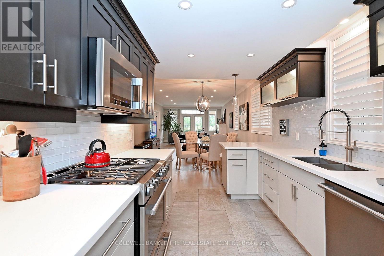 #16 520 SILKEN LAUMANN DRIVE - 21