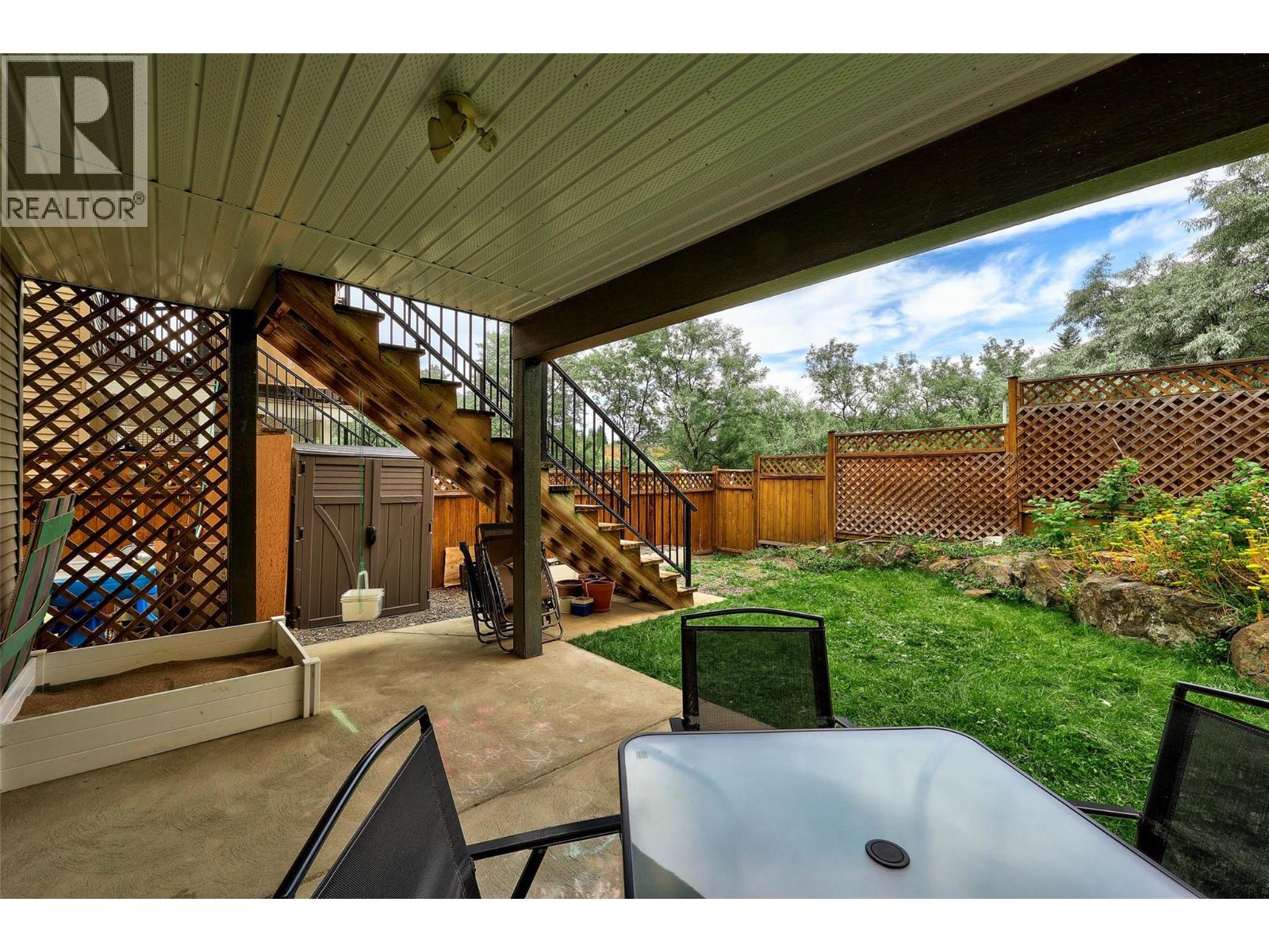 1948 Snowberry Crescent - 40