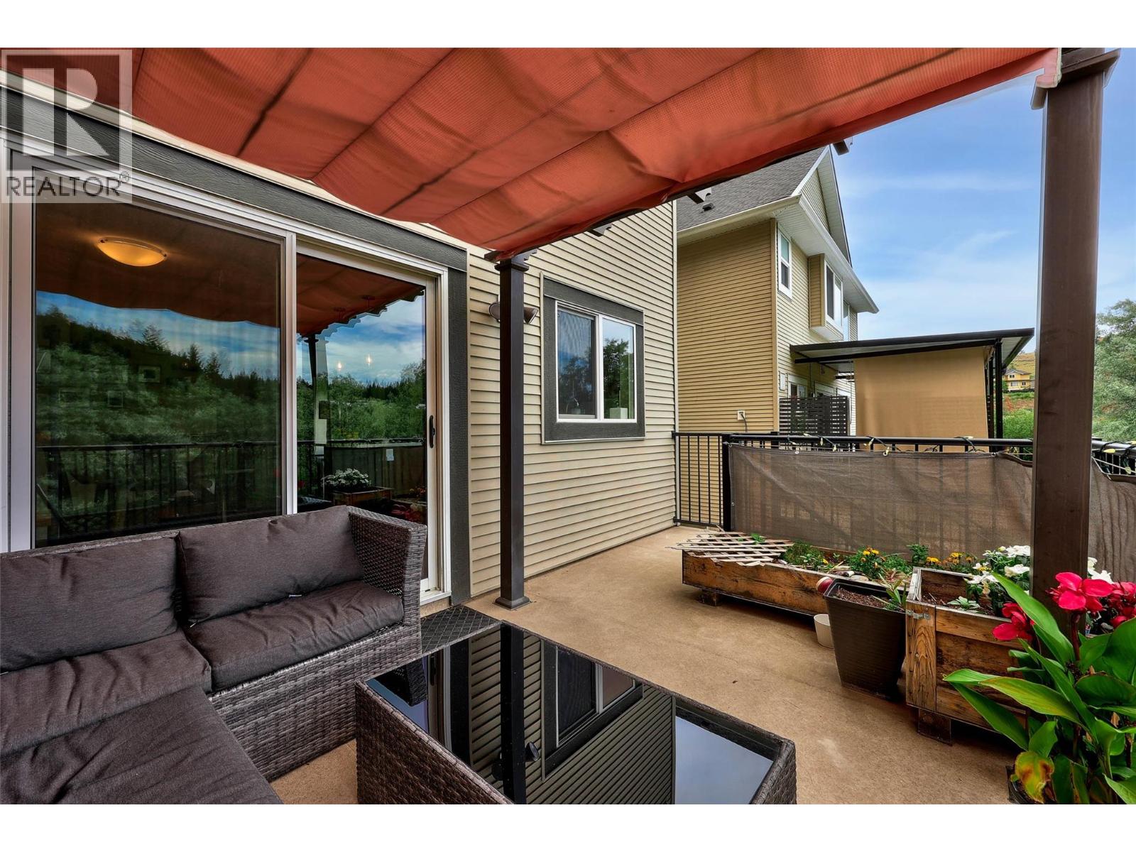 1948 Snowberry Crescent - 10