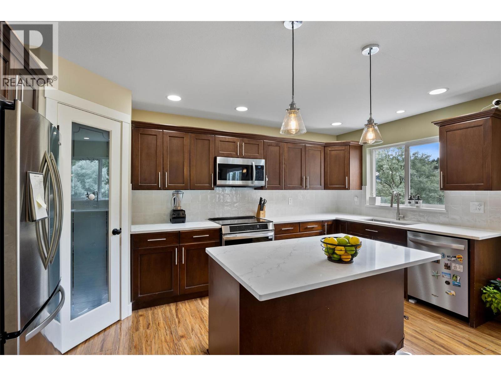 1948 Snowberry Crescent - 13
