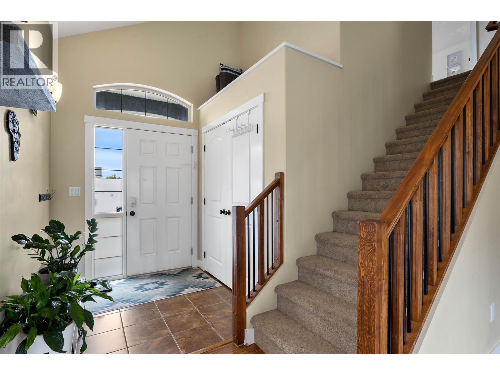 1948 Snowberry Crescent - Image 3