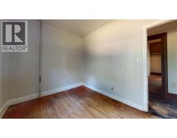 24 Vanhorne Court, photo 7