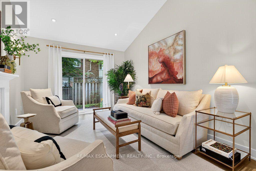 #5 2435 WOODWARD AVENUE - Image 14