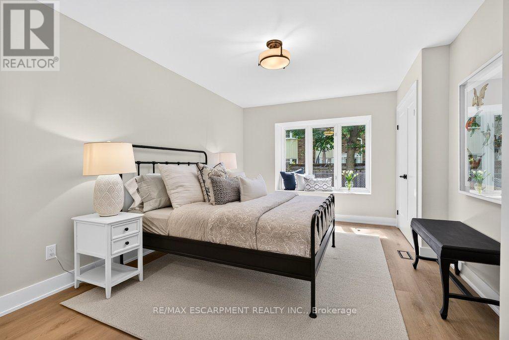 #5 2435 WOODWARD AVENUE - 17