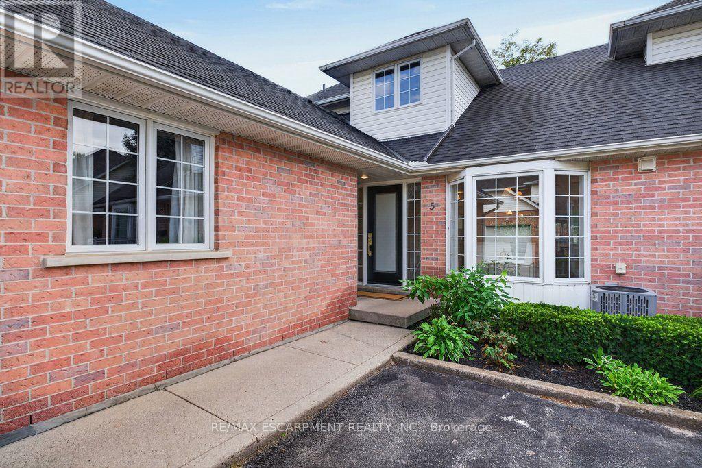 #5 2435 WOODWARD AVENUE - 2