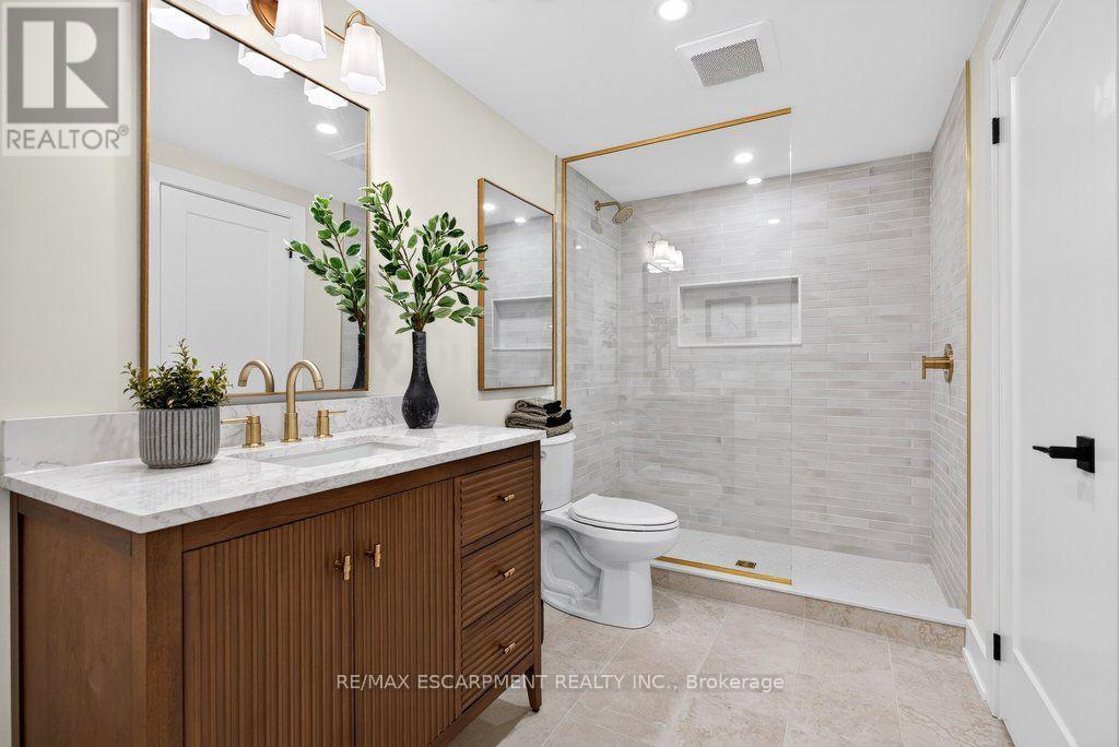 #5 2435 WOODWARD AVENUE - Image 32