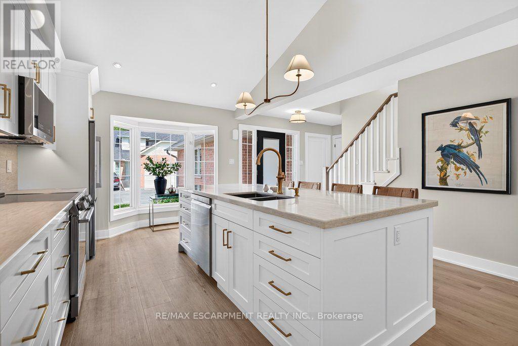 #5 2435 WOODWARD AVENUE - 9