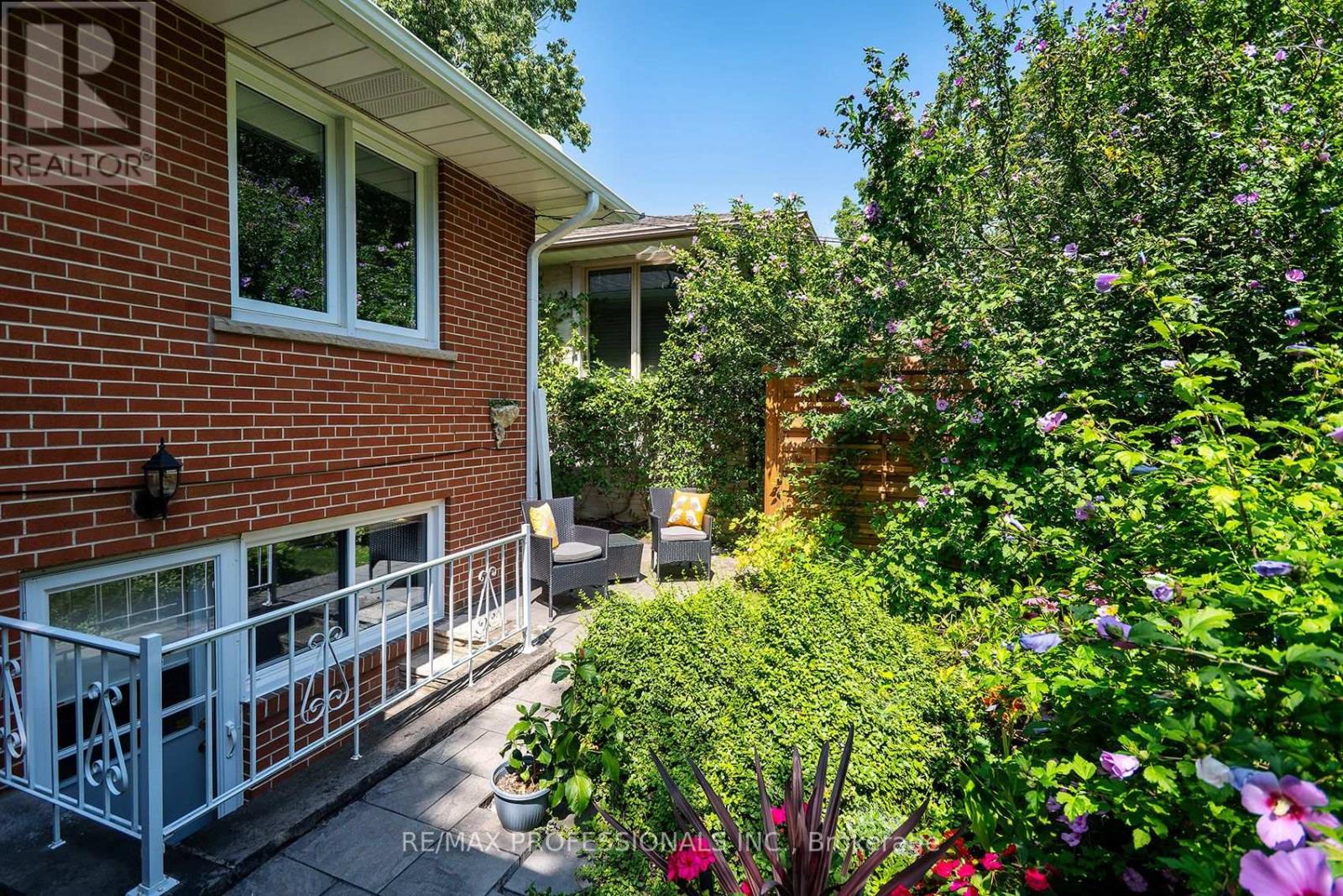 17 CLEARSIDE PLACE - Image 34