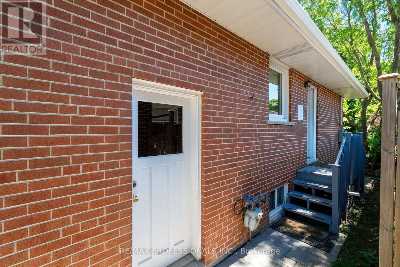 17 CLEARSIDE PLACE - 44