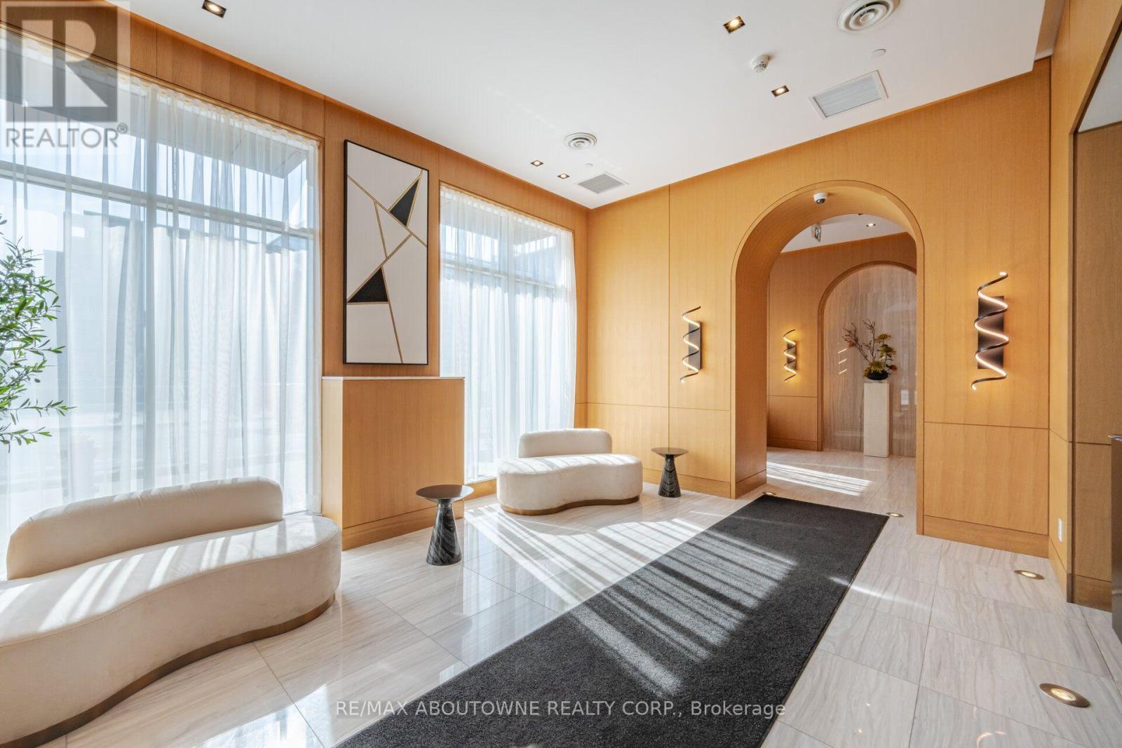 #106 1441 ELGIN STREET - 3