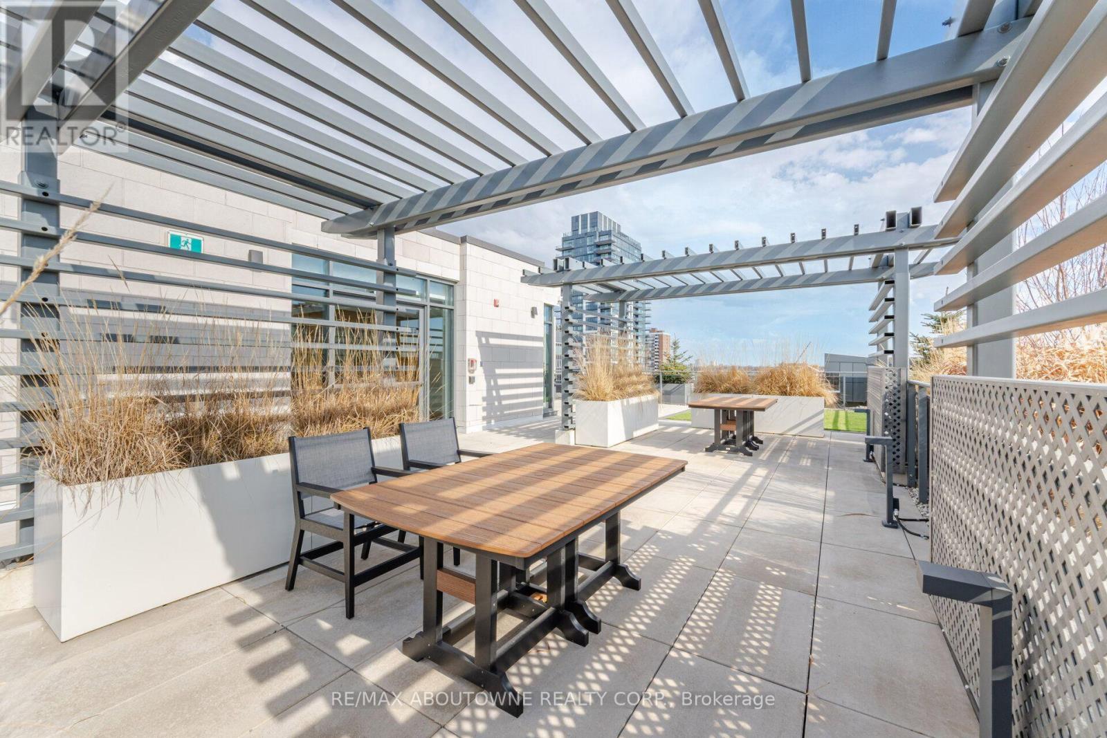#106 1441 ELGIN STREET - 33