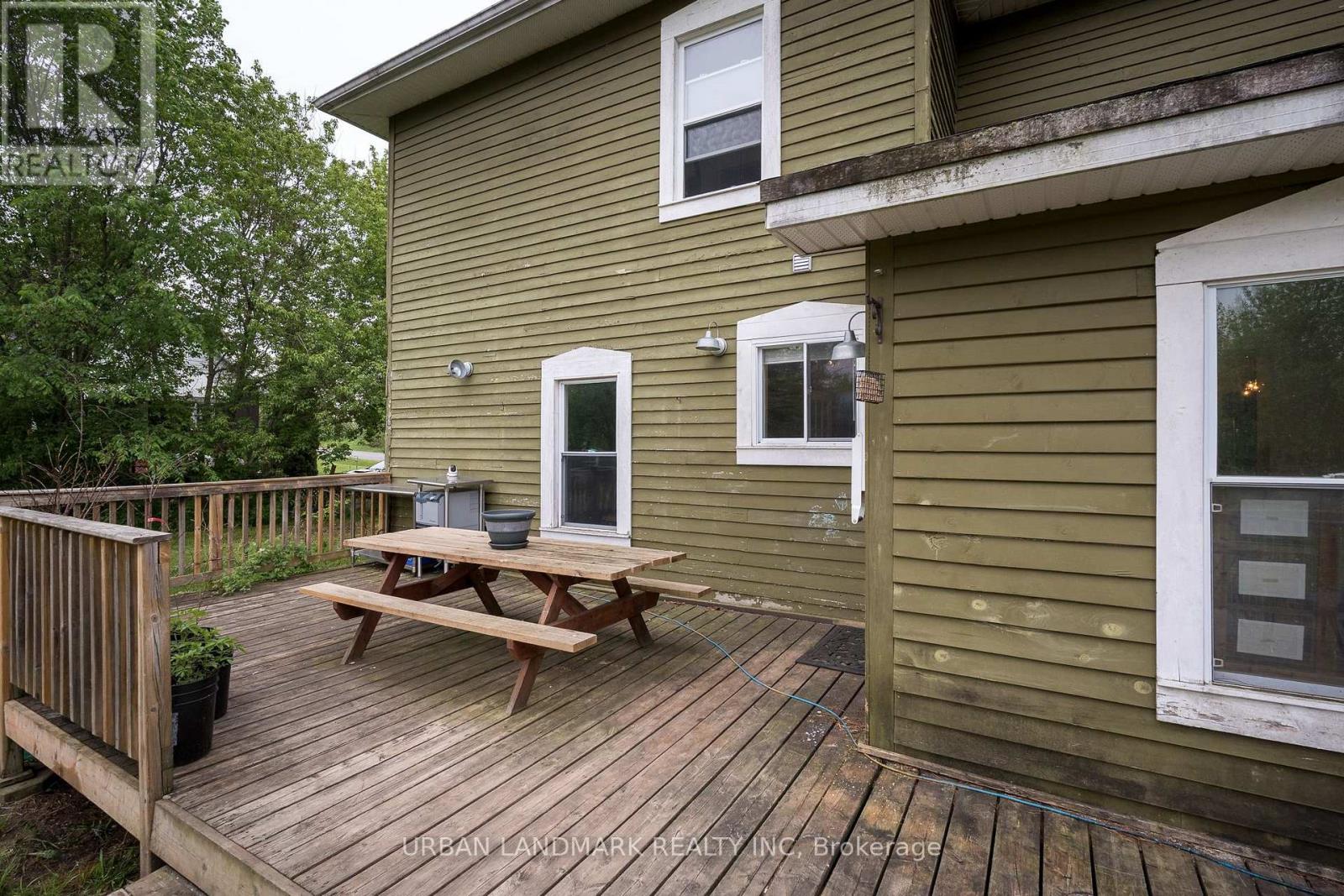 122 SEYMOUR STREET W - 34