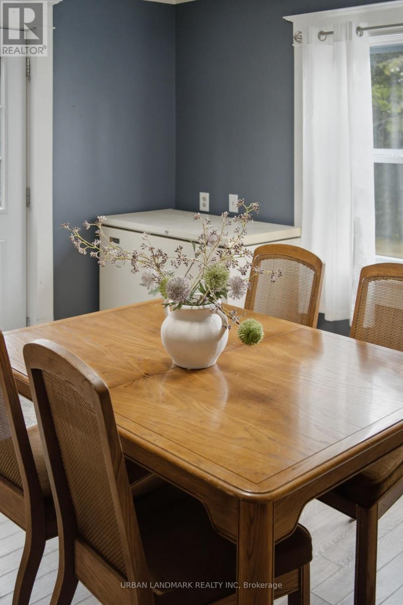 3095 COOPER ROAD - Image 23