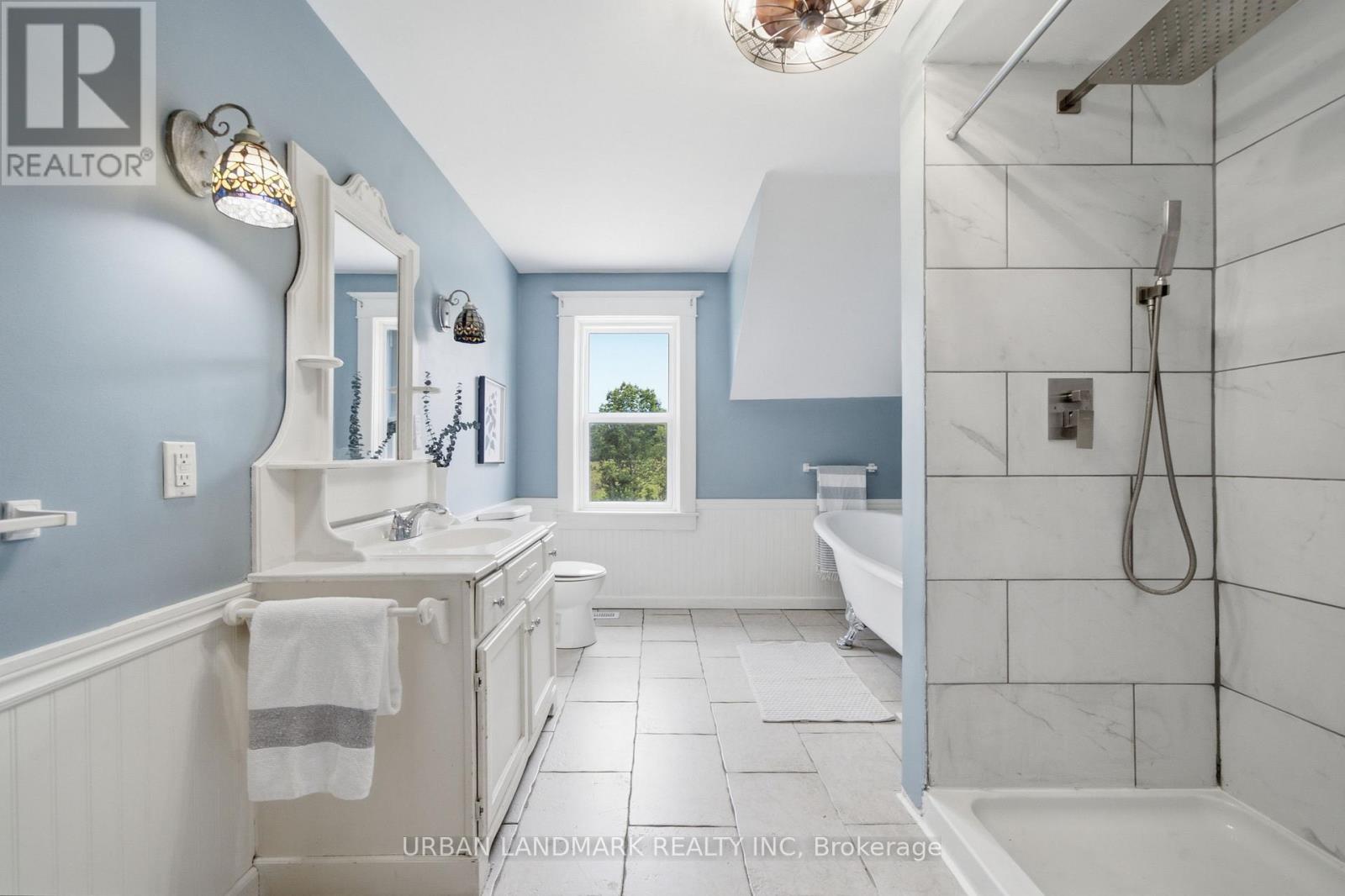 3095 COOPER ROAD - Image 34
