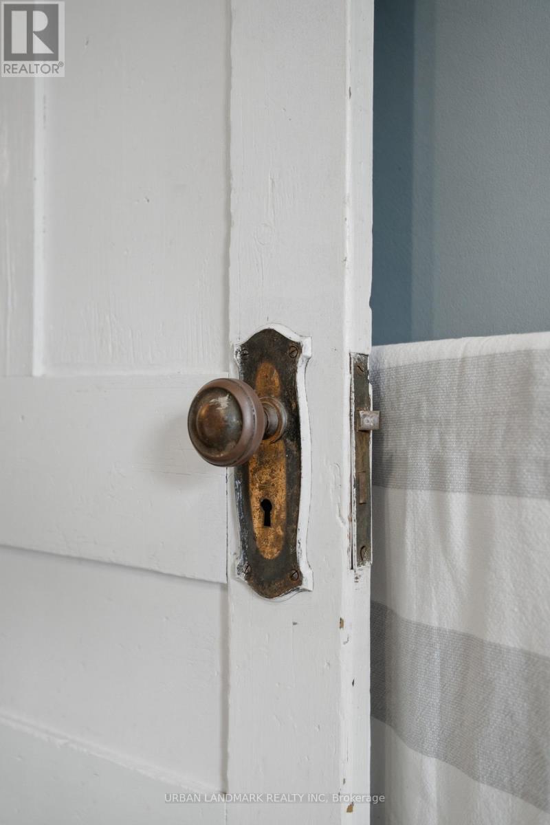 3095 COOPER ROAD - Image 37