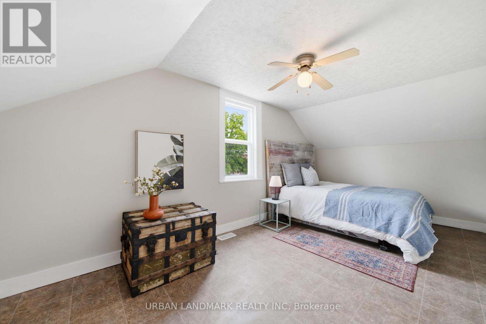 3095 COOPER ROAD - Image 40