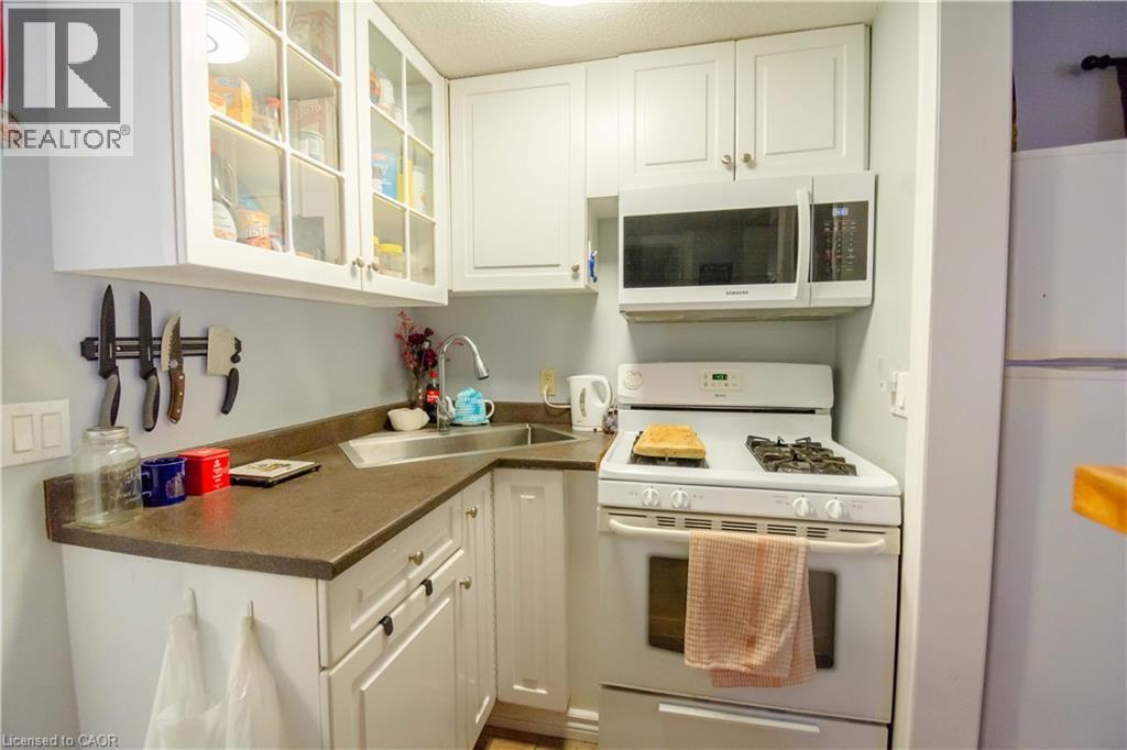 610 ELM Street - 12