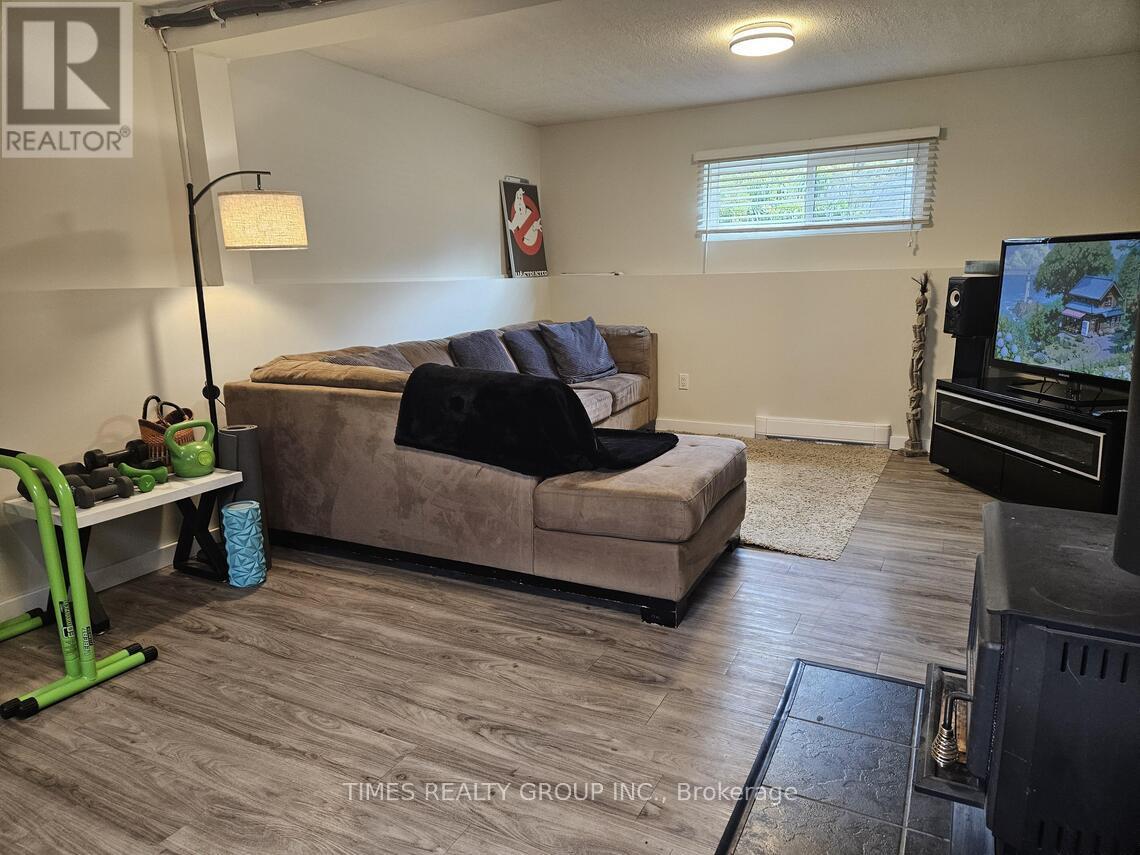 606 GILLIS AVENUE - Image 15