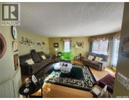 Kitchen - 209 1st Avenue N, Big River, SK S0J0E0 Photo 9