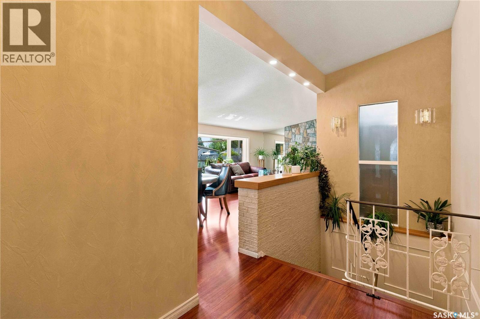 6 Murphy CRESCENT - 7