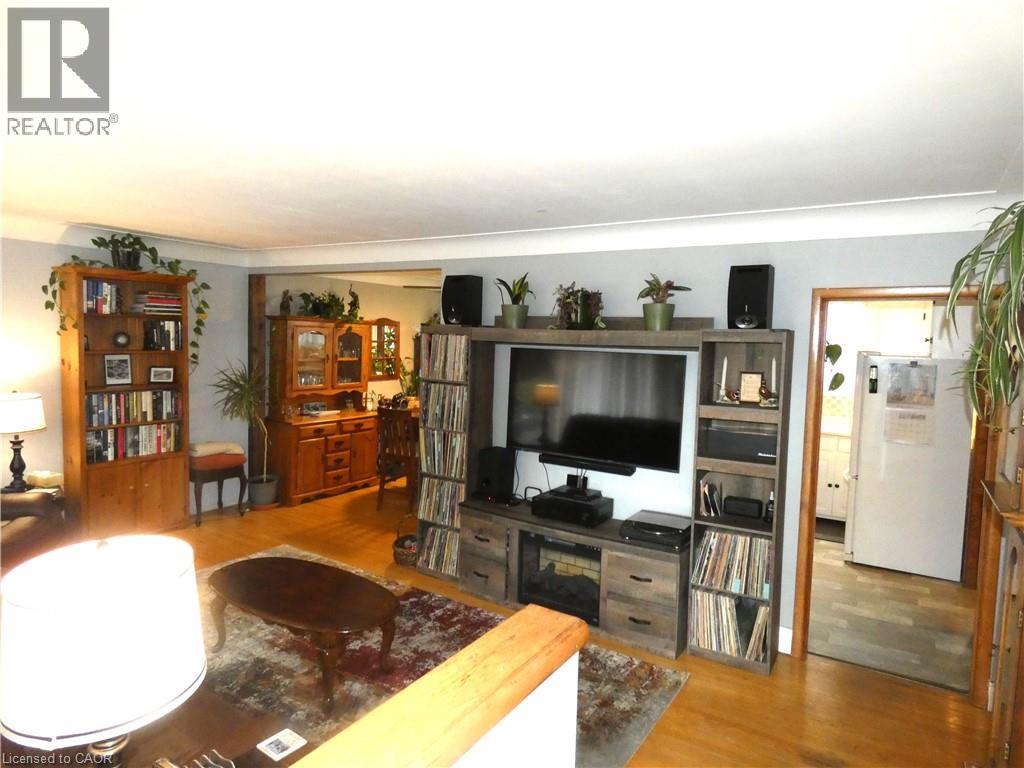 15 COLLIER Crescent - Image 29