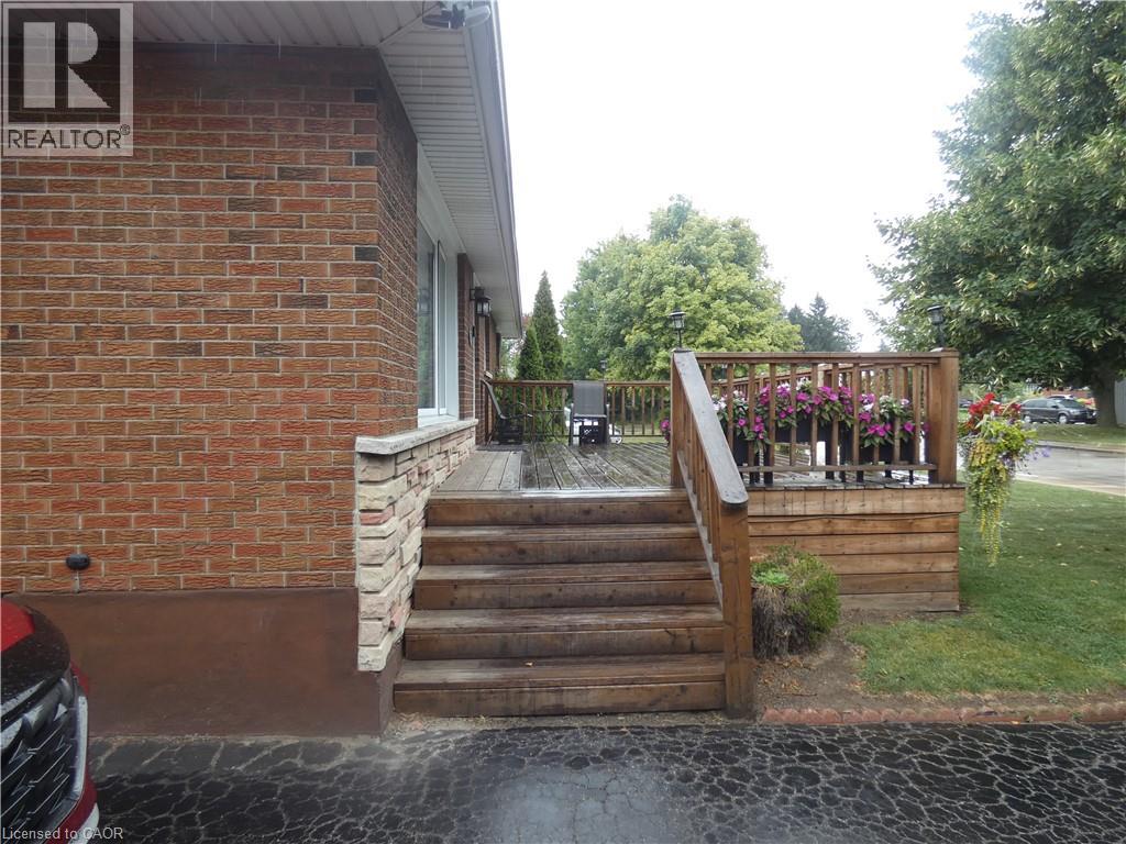 15 COLLIER Crescent - Image 5