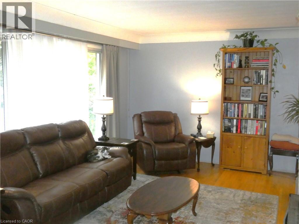 15 COLLIER Crescent - Image 7