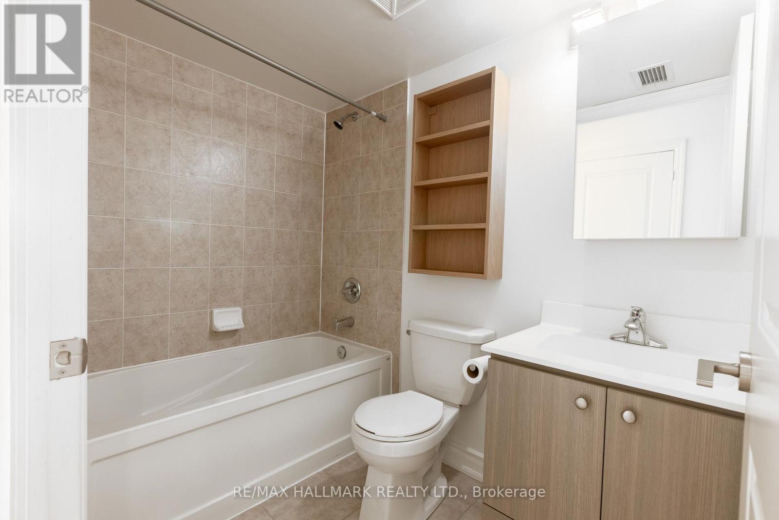 #802 275 YORKLAND ROAD - 12