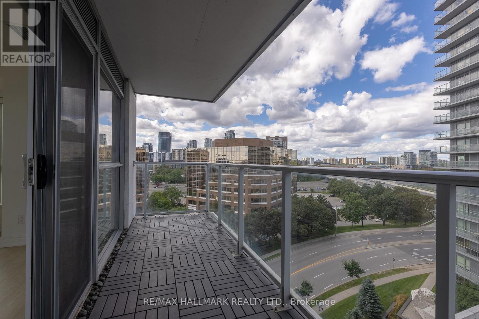 #802 275 YORKLAND ROAD - 14
