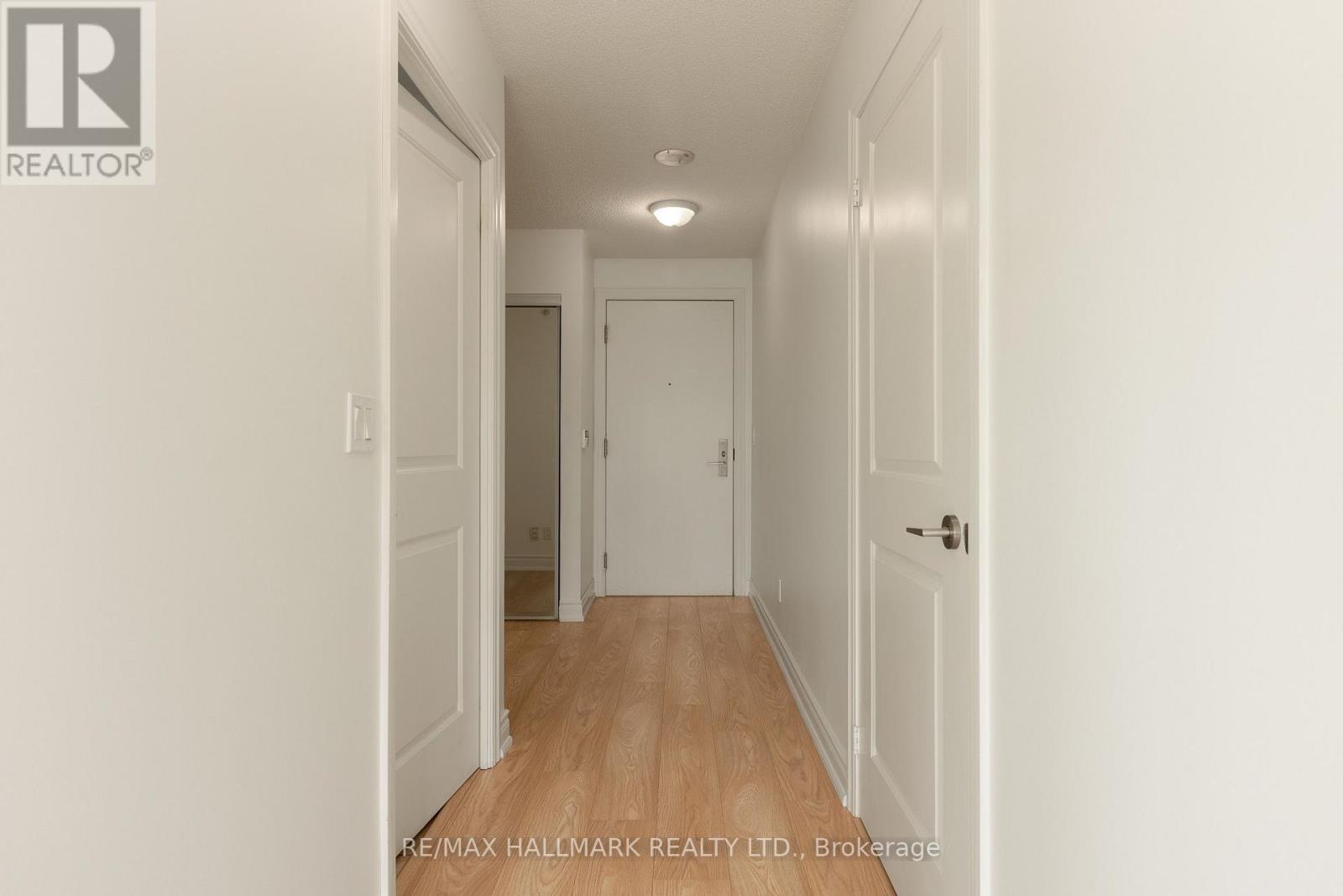 #802 275 YORKLAND ROAD - 8
