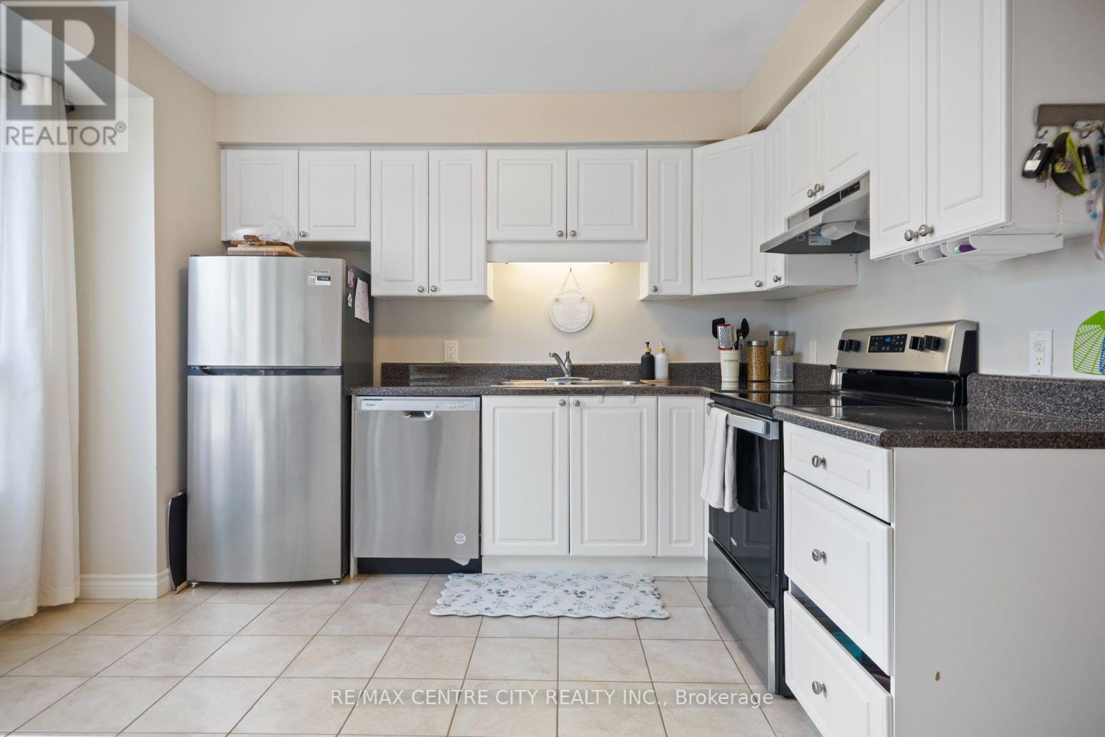 #20 135 BELMONT DRIVE - 4