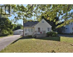 Bedroom - 242 Highland Avenue, Fredericton, NB E3A2S6 Photo 11