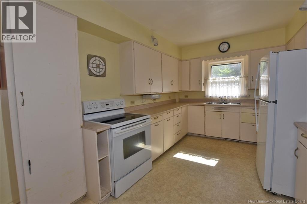 242 Highland Avenue - Image 17